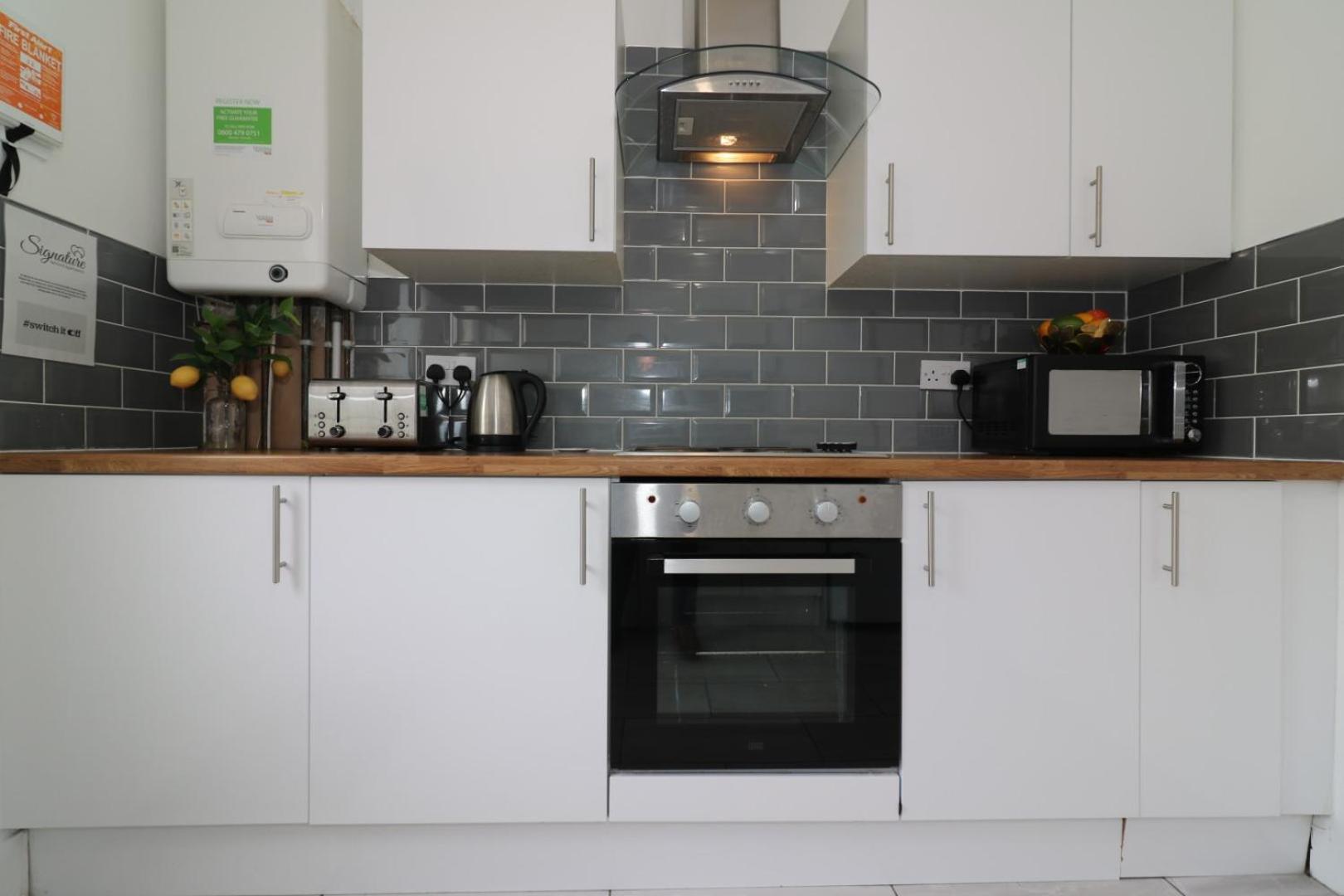 Signature - Gartlea House Διαμέρισμα Airdrie Εξωτερικό φωτογραφία