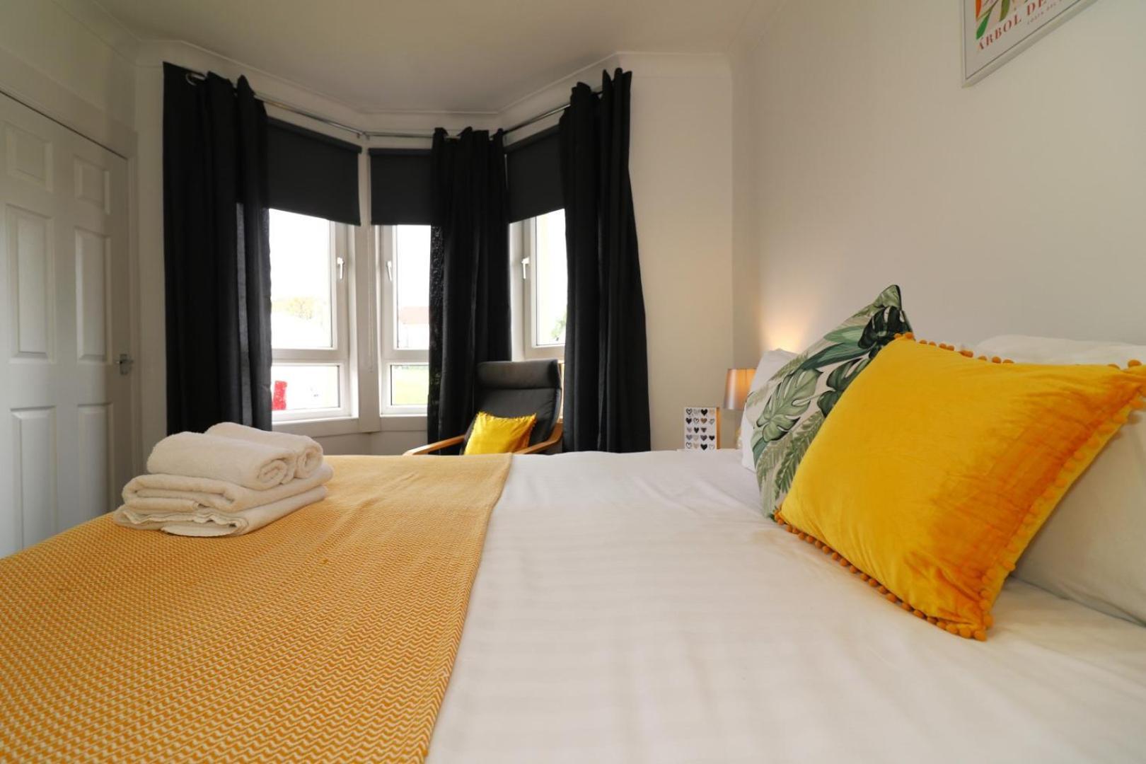 Signature - Gartlea House Διαμέρισμα Airdrie Εξωτερικό φωτογραφία